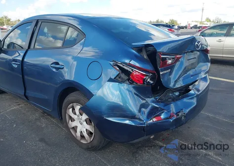 2018 Mazda Mazda3 Sport из США, поврежденный, VIN 3MZBN1U72JM216872